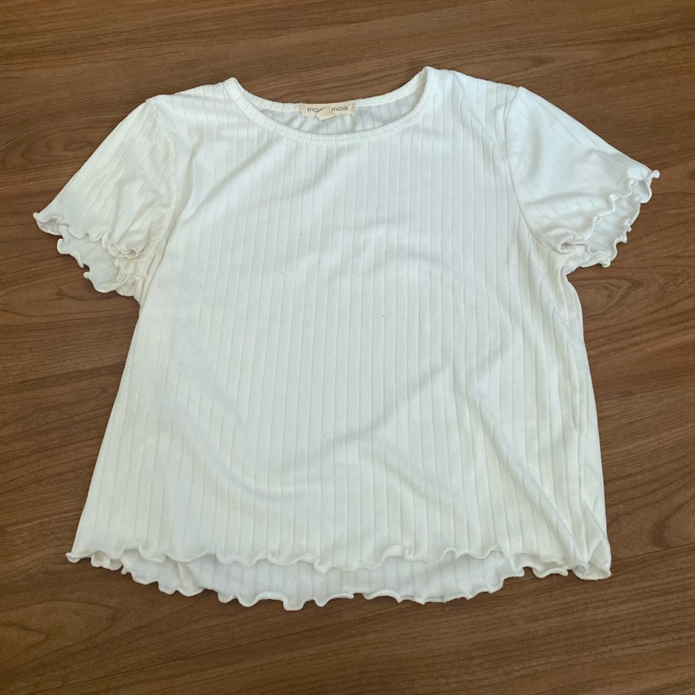 White cropped shirt